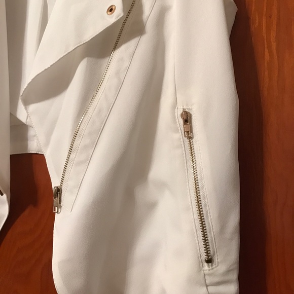 Ivory vest - Picture 2 of 3